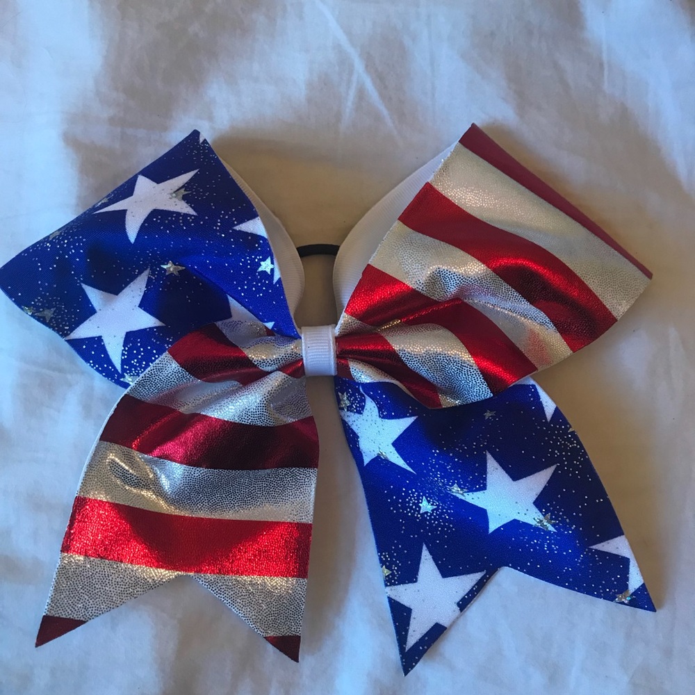 Cheer bow